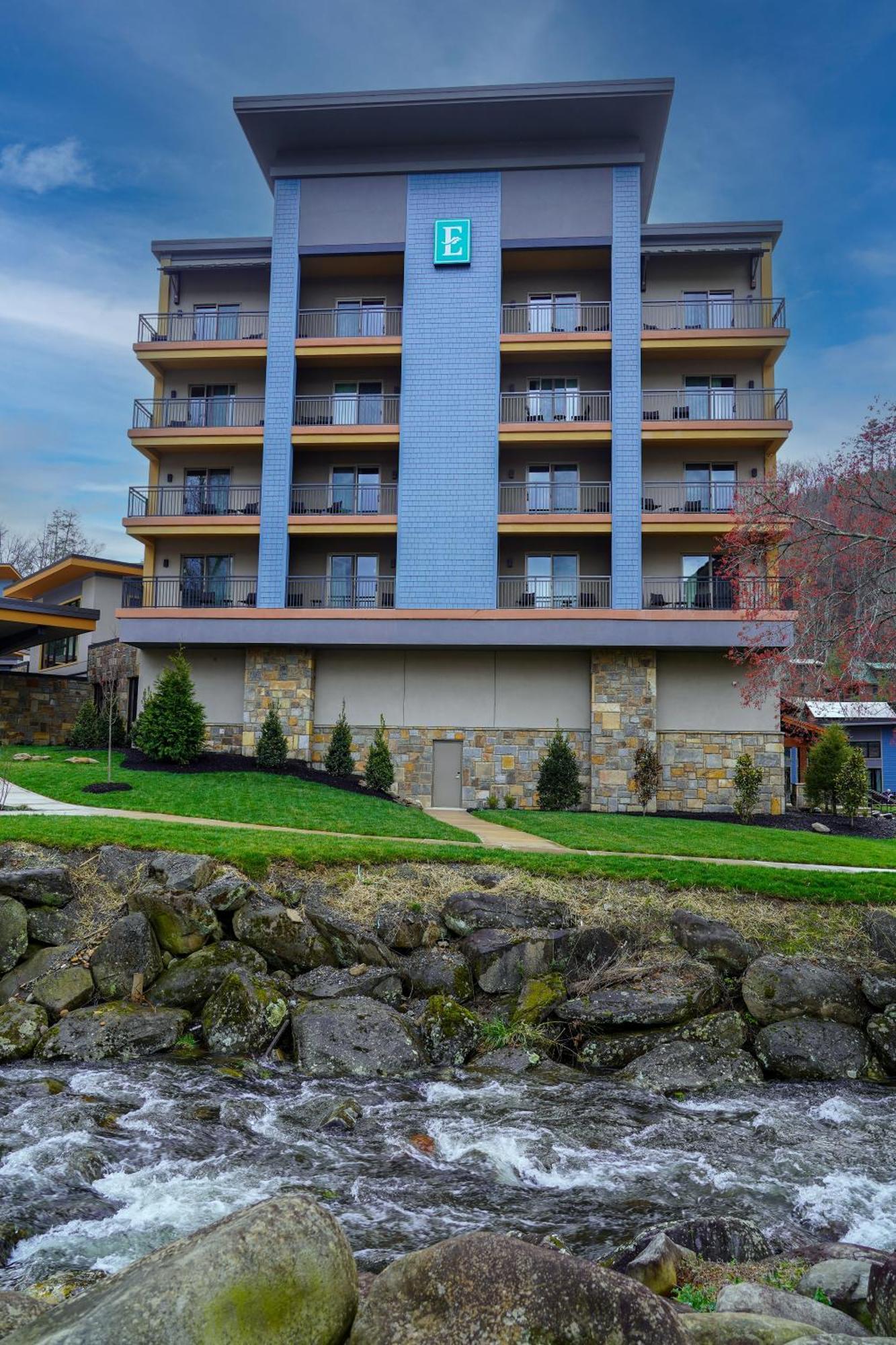 Embassy Suites By Hilton Gatlinburg Resort Exteriör bild