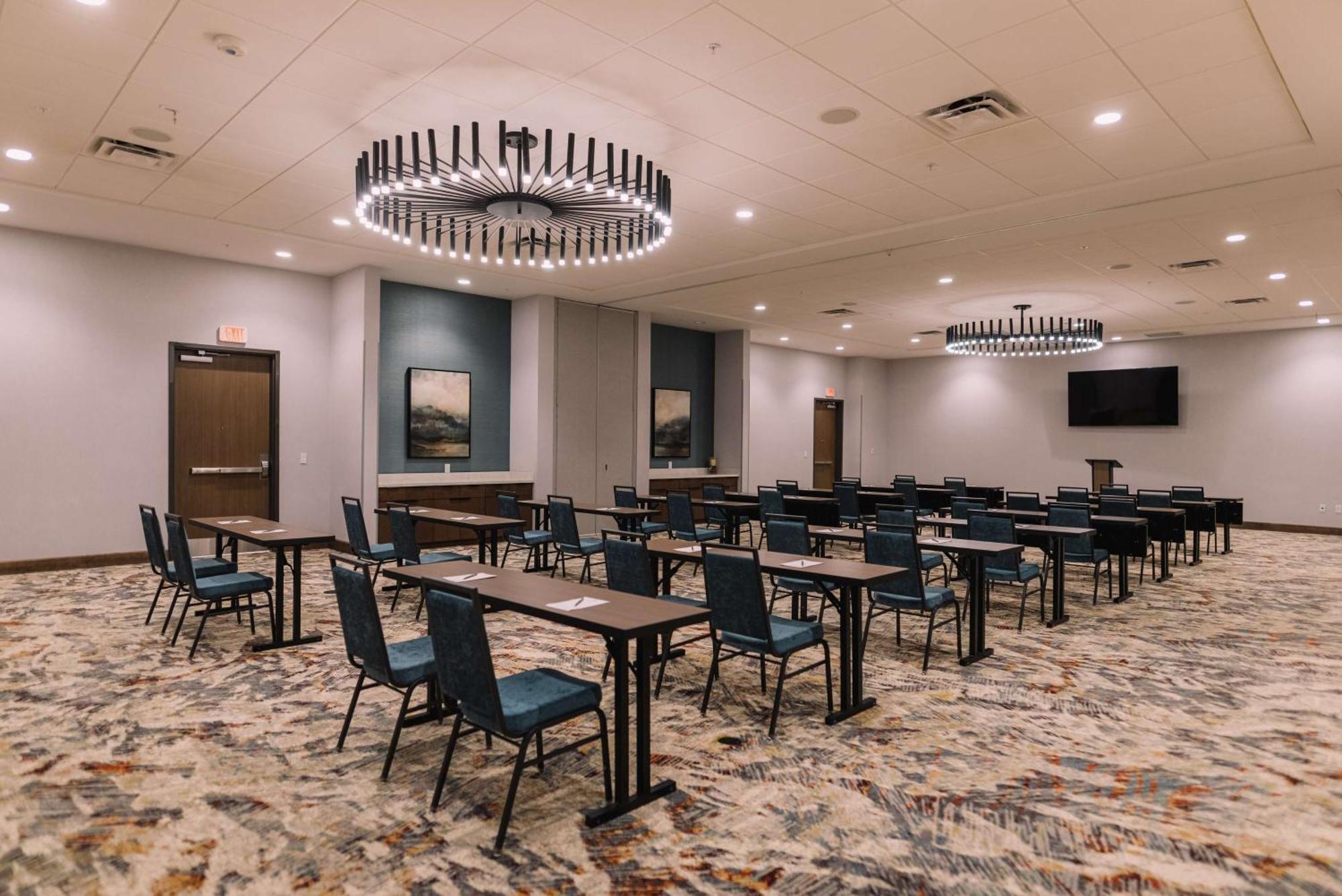 Embassy Suites By Hilton Gatlinburg Resort Exteriör bild