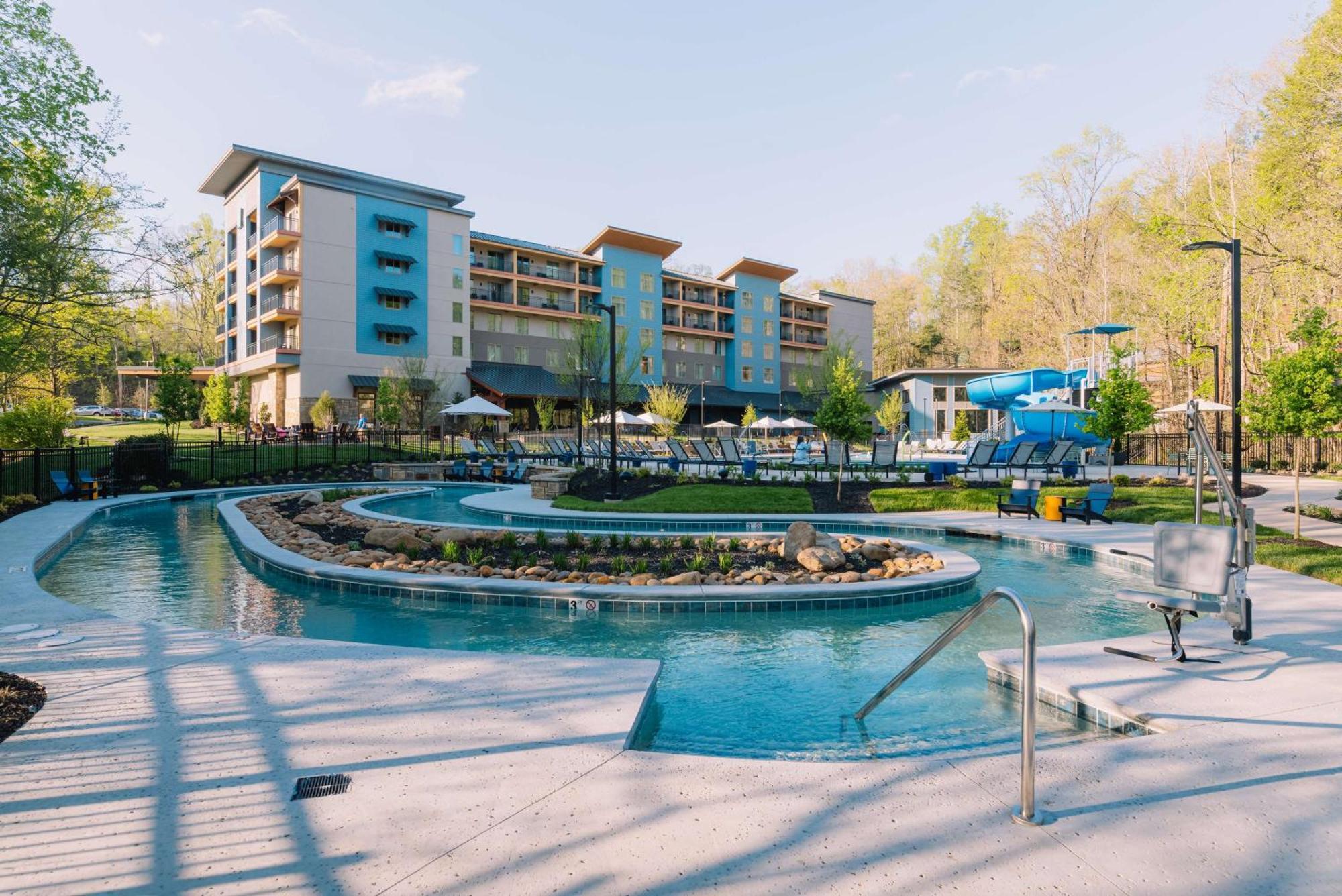 Embassy Suites By Hilton Gatlinburg Resort Exteriör bild