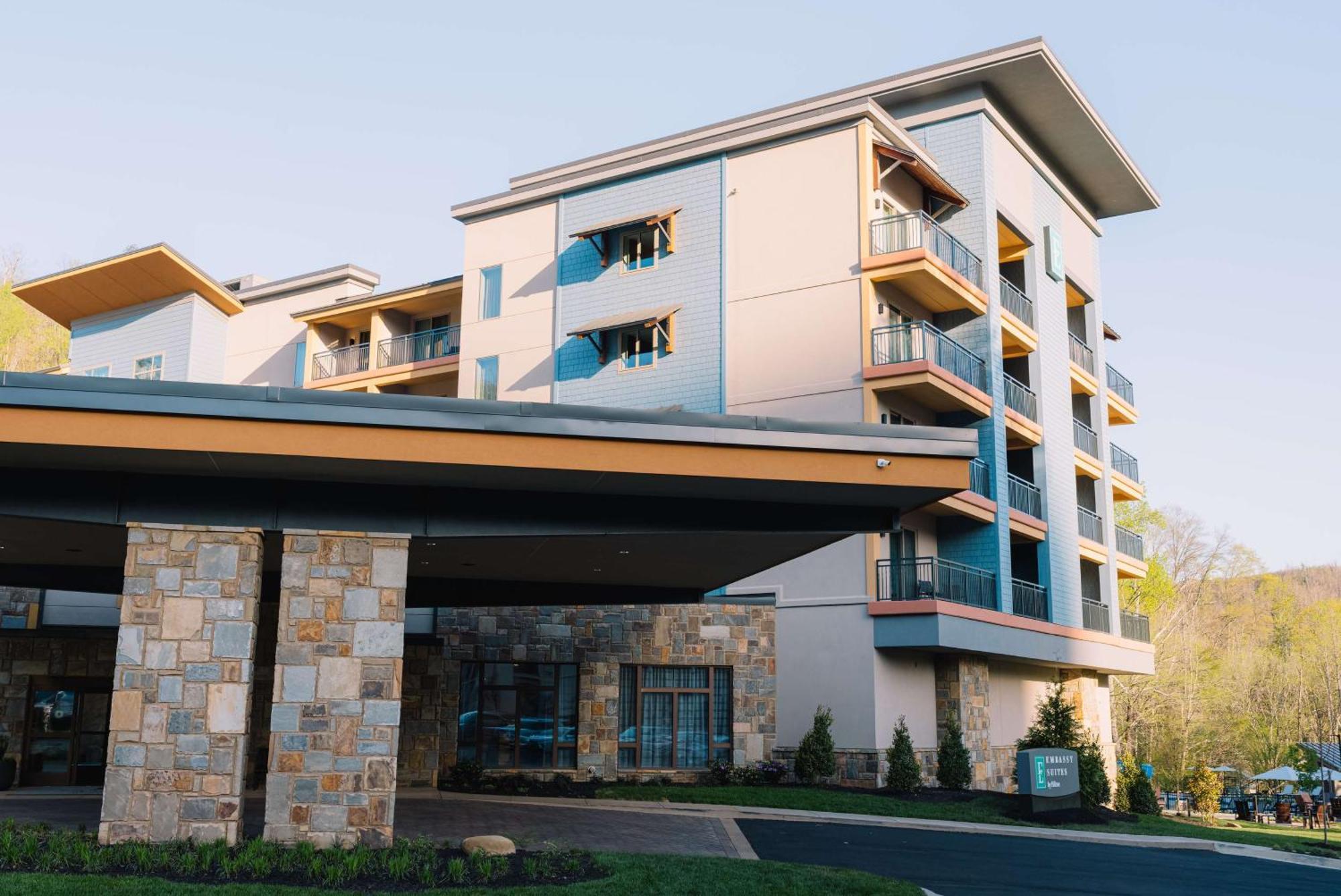 Embassy Suites By Hilton Gatlinburg Resort Exteriör bild
