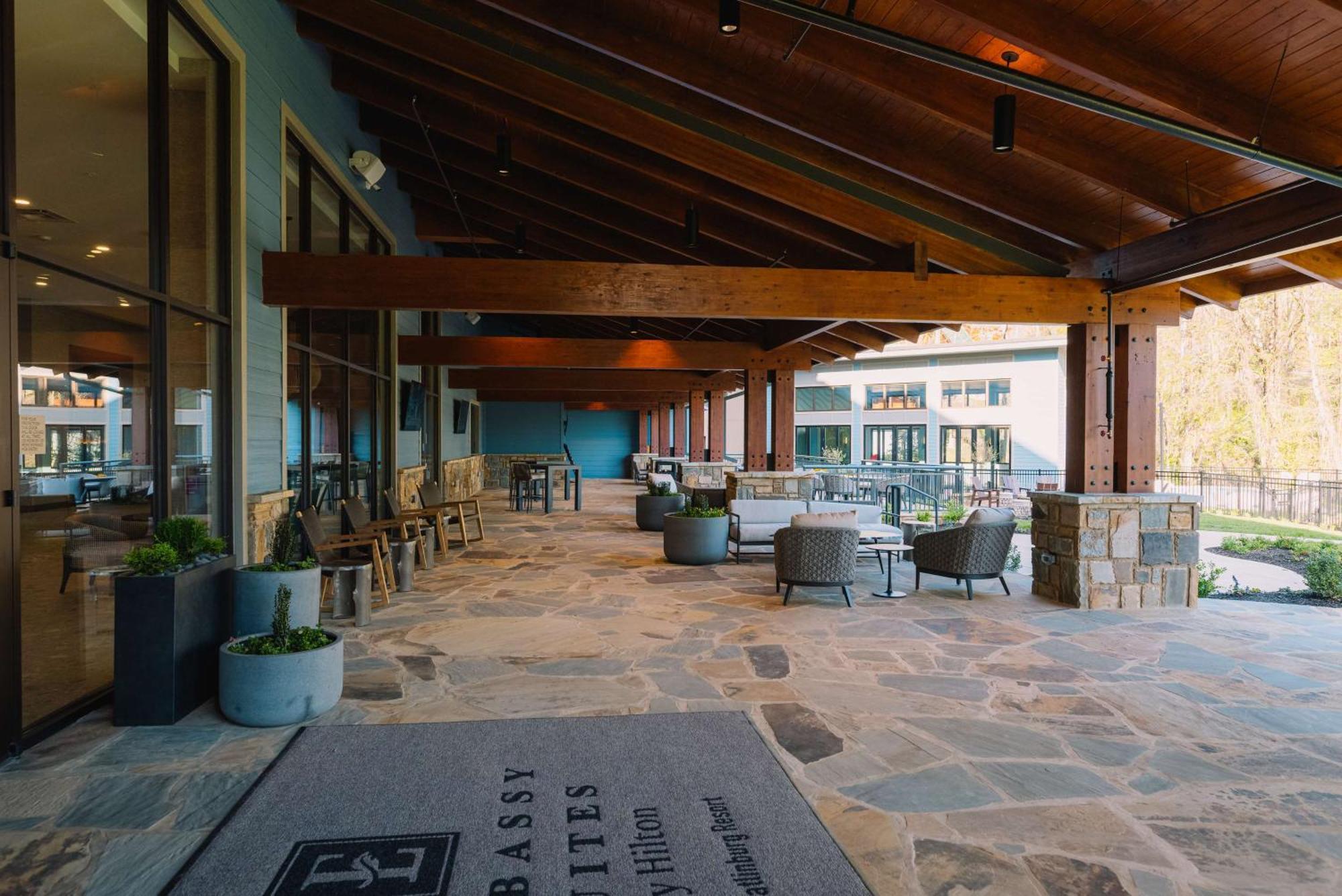 Embassy Suites By Hilton Gatlinburg Resort Exteriör bild